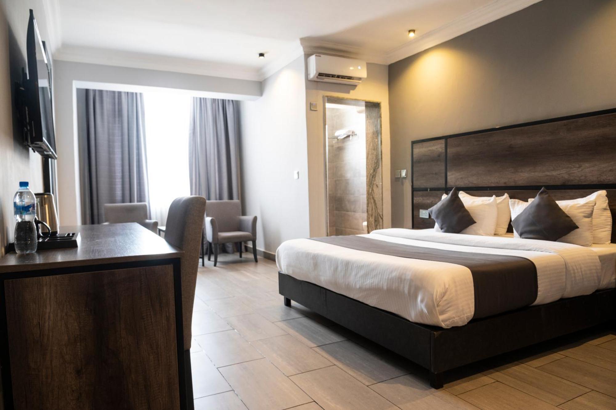 The Blowfish Hotel Лагос Номер фото